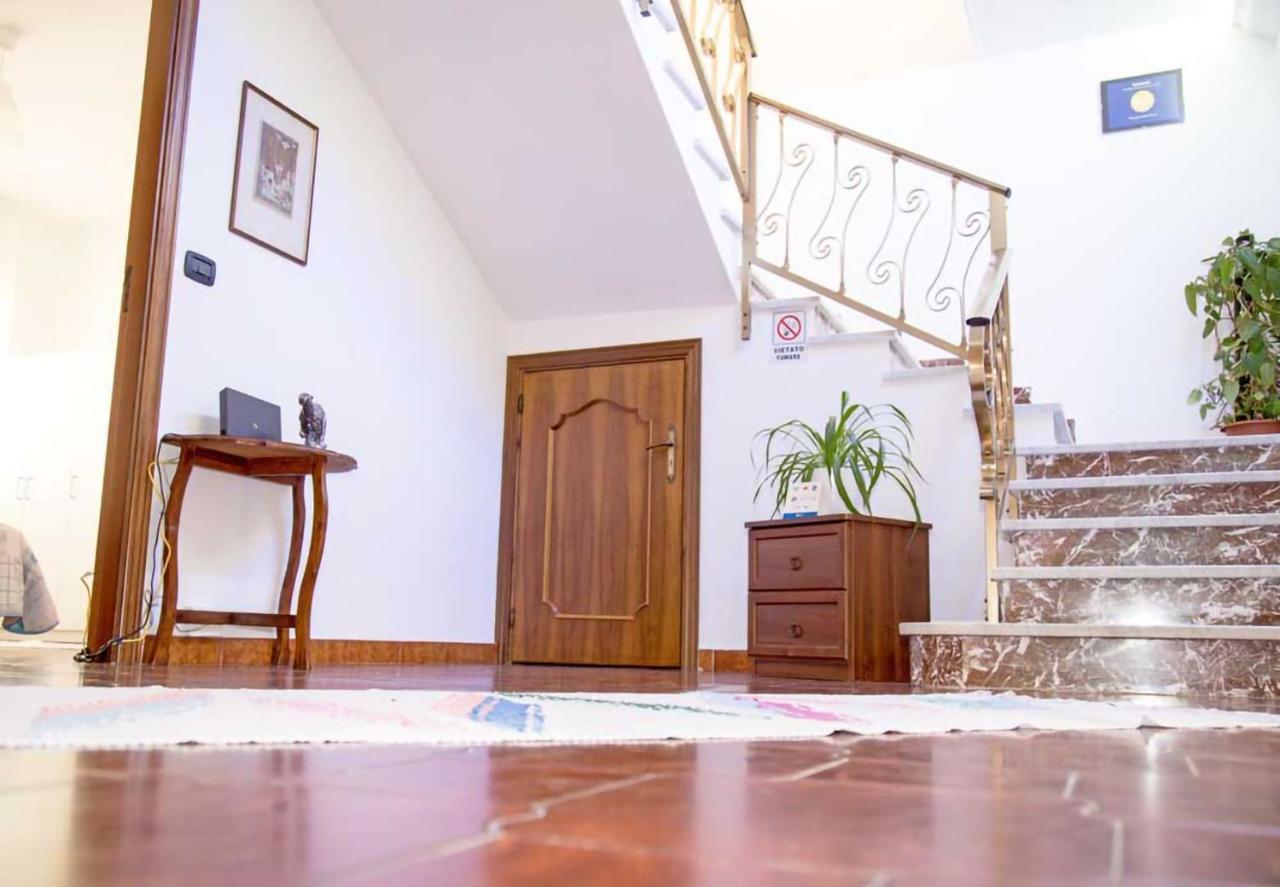 La Casa Del Lago Pergusa Lake Home Экстерьер фото
